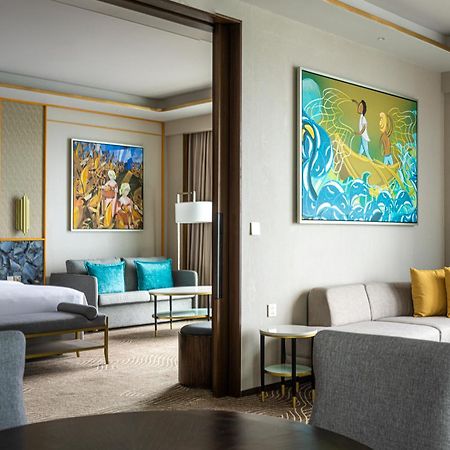Fili Hotel At Nustar 세부 외부 사진