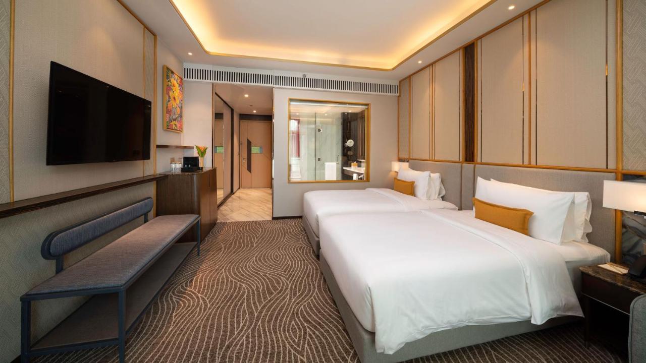 Fili Hotel At Nustar 세부 외부 사진