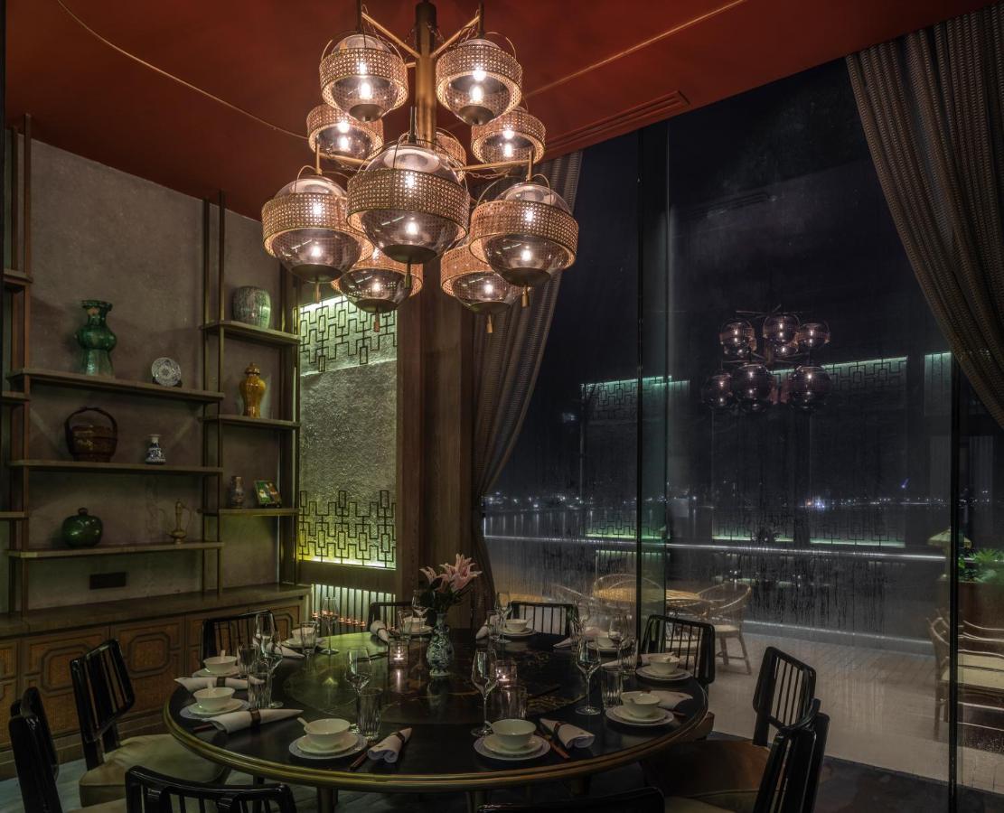 Fili Hotel At Nustar 세부 외부 사진