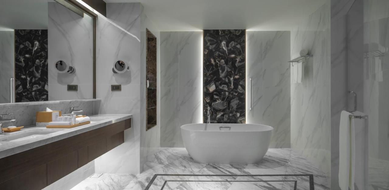 Fili Hotel At Nustar 세부 외부 사진