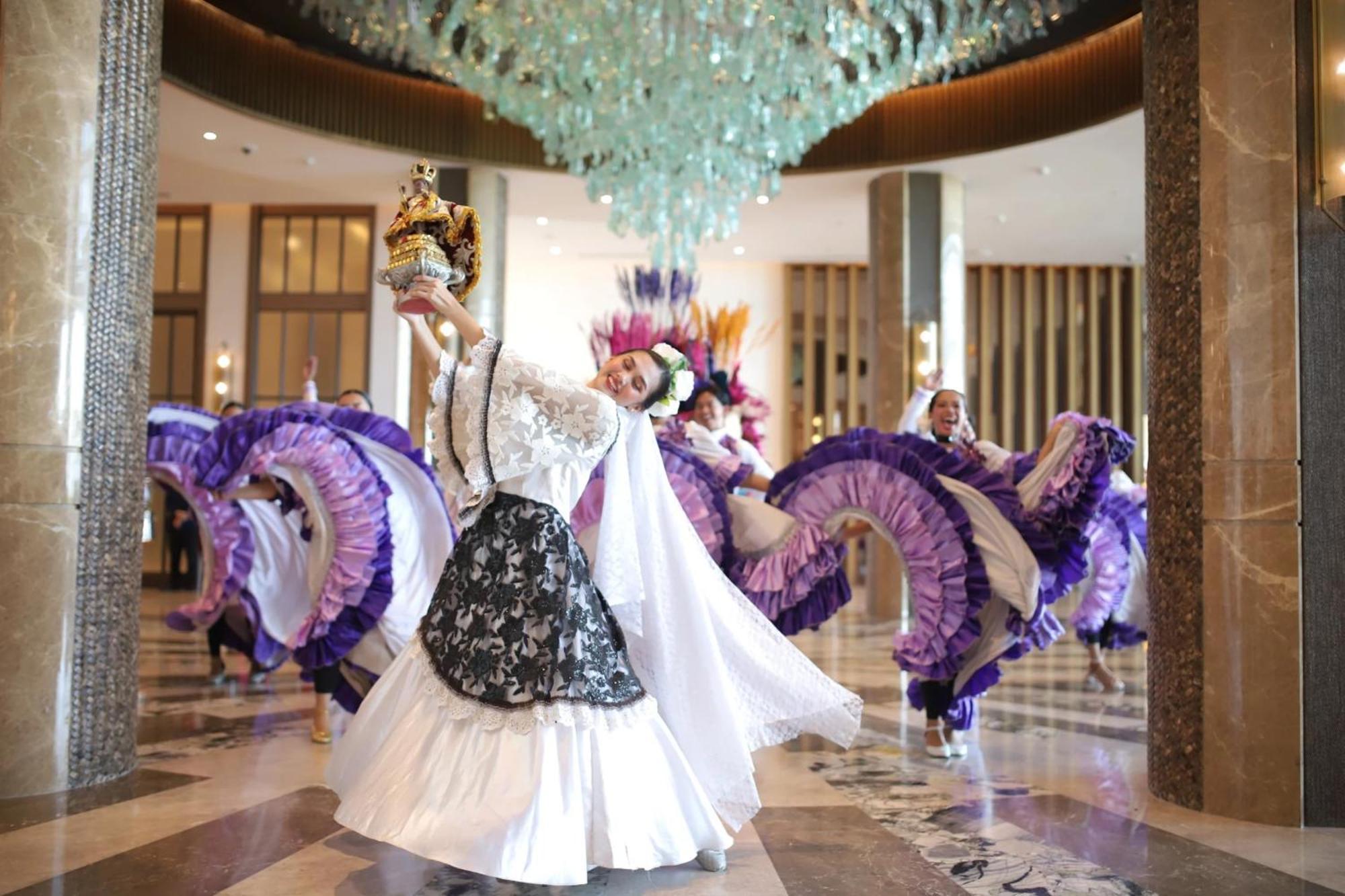 Fili Hotel At Nustar 세부 외부 사진