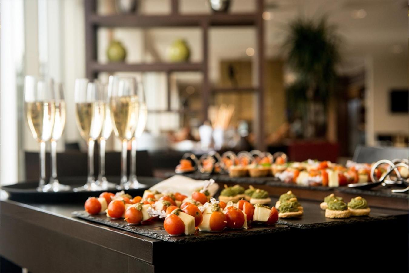 Fili Hotel At Nustar 세부 외부 사진