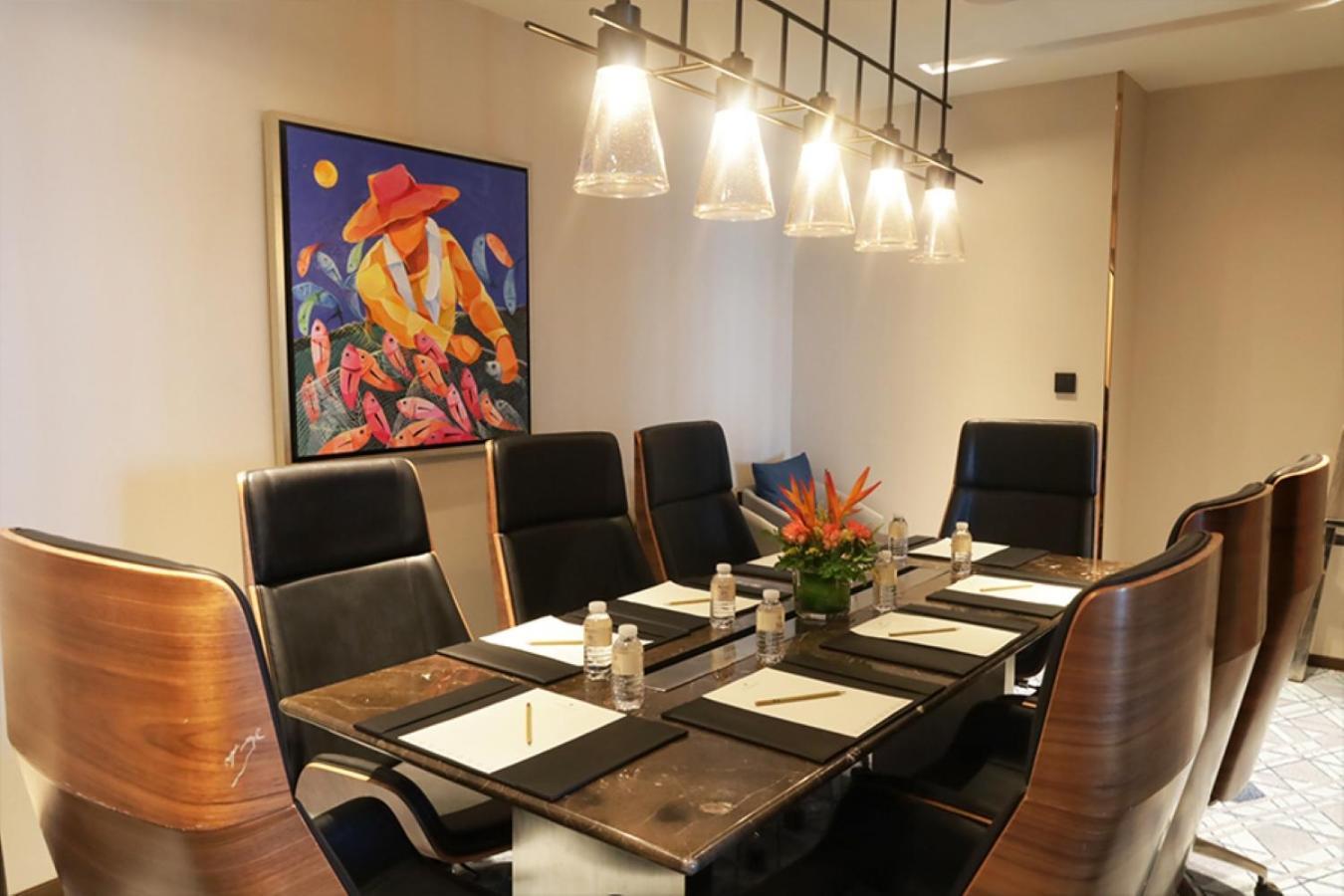 Fili Hotel At Nustar 세부 외부 사진